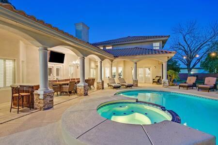 Lux 5Br Vegas Home W Pool, Spa, Games, Near Strip Las Vegas Exterior photo